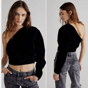 Free People Tell Me About‎ It One-Shoulder Velvet Top, Black NWT small
